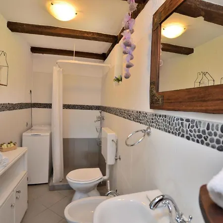 Vakantiehuis House Iva *